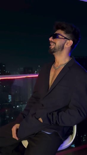 Aamir arab new reel#The Riya💕 #trending#new#reels#like #subscribe#comment#song; attention