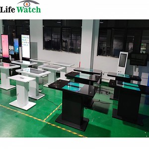 [Hot Item] Interactive WiFi 4G Touch LCD Touch Table with Tempered Glass