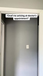 69K views · 4K reactions | When the interpreter signs too fast… #deaf #signlanguage #americansignlanguage #signlanguageinterpreter #asl #funny #comedy #reels #explore #explorepage | Rocco Bauer | Facebook