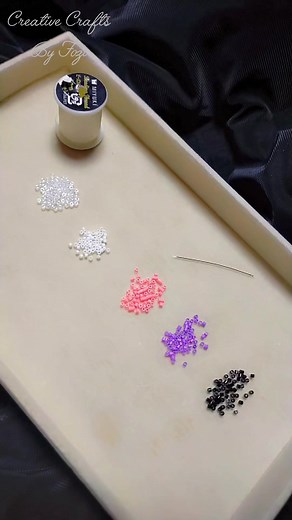 Beads, rhythm, and a little bit of magic! 💖 #beadwork#hobbylife #creativetherapy #DIYJewelry #reelsofinstagram #Crafting #diy | Fouzia Shahid