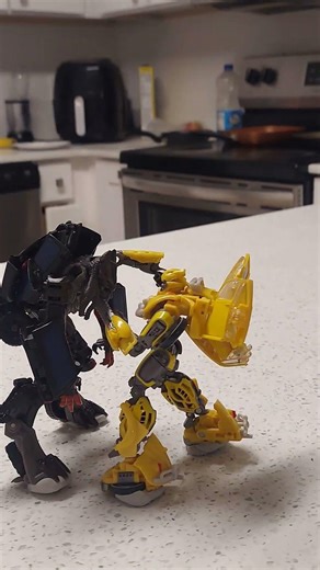 Transformers studio series 117 Deluxe class Autobot Bumblebee!