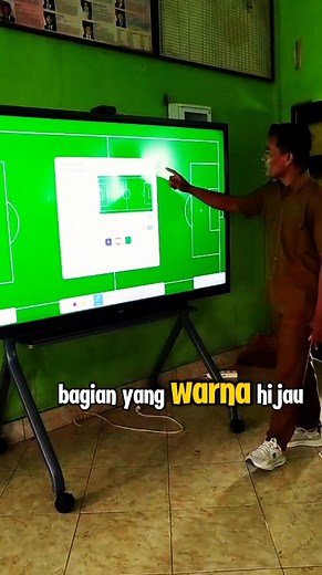 Membuat lapangan sepak bola di papan tulis interactive flat panel | Zaenul