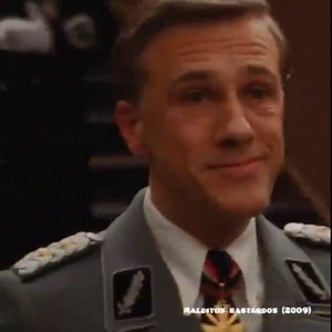 17K views · 407 reactions | El ataque de risa de Hans Landa en "Malditos Bastardos" #malditosbastardos #escenasdecine #bradpitt #quentintarantino #dianekruger #christophwaltz #momentosdecine #scenes #films #ingloriousbasterds #alucine | Alucine | Facebook