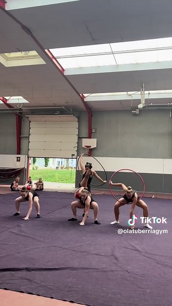 Révision des enchaînements de compète pour le Gala 😍 #gr #gymanstique #danse #gymnastes #gymnastiquerythmique #gala #spectacle