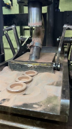 Sinterli Bronz Burç Üretimi | Kendinden Yağlamalı Sinter Bronz Yatak | Sinter Teknik