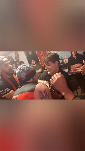 Enjoy Epic Arm Wrestling Supermatches with Razor