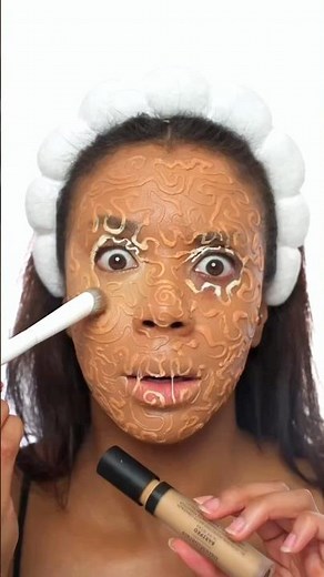 Swiggly Latex Makeup Tutorial! 💄✨