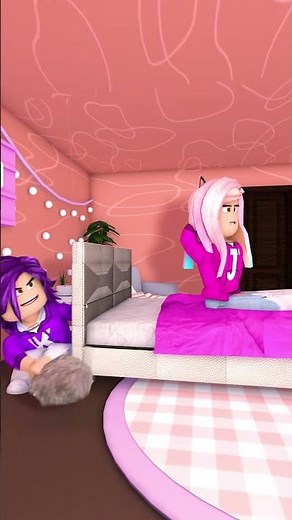 Kate swaps Janet's pillow (prank) 🪨