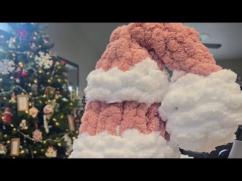 Chunky Knit Christmas Tree/Adding the ball to the tree.