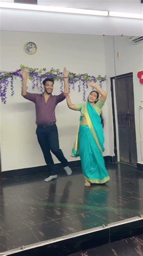 Mehndi rachan lagi 🕺💃