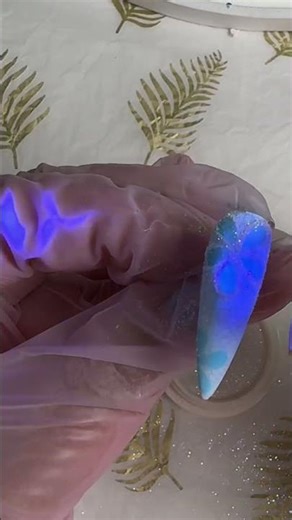 Beautiful 3D Crackle Gel Nails – Learn the Secret!