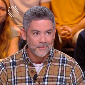 « J'étais pas préparé au concert d'Orelsan... J'ai vieilli ce soir-là, à l'intérieur du concert d'Orelsan. Déjà c'était fort, je me suis dit : attend quelqu'un a tapé dans la console de mixage ou quoi ? J'étais le gars le moins cool dans un endroit cool » Manu Payet | Quotidien avec Yann Barthès