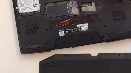 神舟战神z7-kp7gc笔记本电池拆解更换