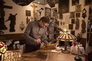 1.5K views · 38 reactions | If shopping is your bag, look no further than our Trentino tips for top-notch copper pots, salumi, local grappa and souvenirs for all ages ▶ bit.ly/SocialAndNightlife  [ by Carlo Baroni, Raffaele Petralla] | Visit Trentino | Facebook