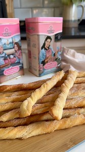 CHURRINCHES PARA EL MATE Esta receta te va a encantar! Tenes que hacerla Si te gusta la receta no te olvides de ponerle ❤️guardarla, compartirla y comentarla. Gracias🩵 En esta receta nos acompaña @ Que necesitamos? 500 gramos de Harina 0000 de @estrelladelparana 10 gramos de sal Azúcar 40 gramos Levadura seca 5 gramos 250 c.c de agua Para el empaste 60 gramos de manteca 80 gramos de grasa vacuna 3 cucharadas de harina @estrelladelparana Para el almíbar 100 de azúcar y 100 de agua a fuego lento 
