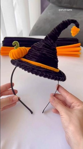 DIY Cute Halloween Headband Using Pipe Cleaners #diy #craft #easydiy #pipecleaners #handmade