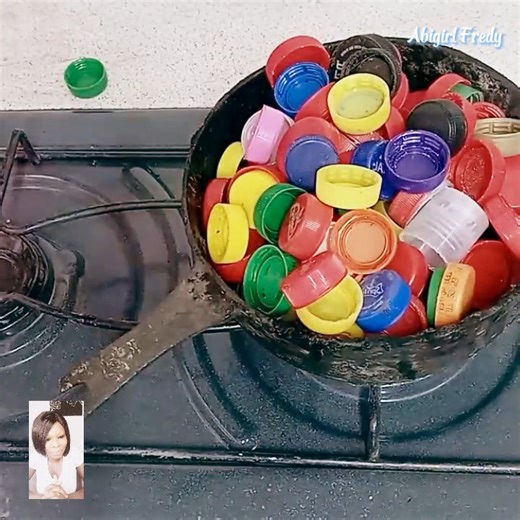1M views · 28K reactions | How to melt plastic caps and make a homemade dish. #abigirlfredy | Abigirl fredy | Facebook