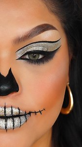1.5M views · 14K reactions | Maquiagem para Halloween  #anabelladeconstanza #Delineado #makeup #eyeliner #fblifestyle | Anabella Makeup | Facebook