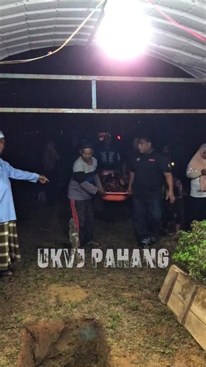 Mr Wan Cai Official on Instagram: "Selamat jalan, Adik Muhammad Asyraf Rayyan. Bermainlah bersama sahabat² syurgamu. #AnakTanpaDosa #DeritaDiDunia #BahagiaDiSyurga #HidupTanpaKasih #PusaraKgPetandingTelekong KualaKraiKelantan FardhuKifayahUKVJPahang"