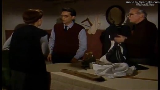 ΒΑΜΜΕΝΑ ΚΟΚΚΙΝΑ ΜΑΛΛΙΑ Ε07