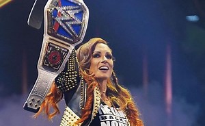 Becky Lynch looks absolutely shredded in new photo