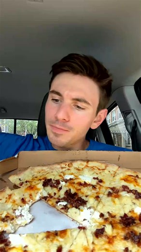 Est. Est. Est. Mashed Potato Pizza Review in New Haven, Connecticut #pizza #foodreview #foodnetwork #localeats #hiddengems #foodtiktok #foodcritic #mukbang #eatingshow #fyp #fyp #reel #fblifestyle | Nik Buffalo