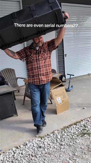 Vevor Weatherproof Hardshell Storage Case Overview