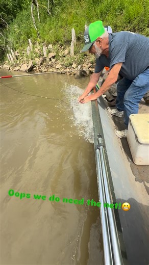 Corey & Steph on Instagram: "Late spring bank poles on the Missouri River. #fishing #viral #missouri #catfish #fypage #fishtok #angler #bankpole #catfishing #instagram #instafish #instalike #instagood #insta #outdoors #river #missouririver #teamwork"