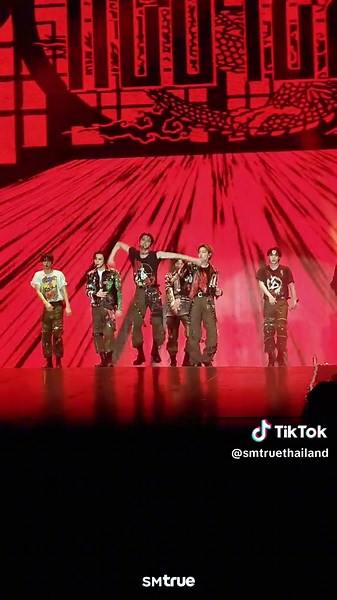 🔥 Kick It by NCT 127🔥 🇹🇭 Feat. Thai NCTzens 🇹🇭 Let me introduce you to some New thangs new thangs new thangs~🙆‍♂️🙆‍♀️👍👃 #NCT127 #NCT @NCT Official #NCT127_영웅_英雄 #영웅 #KickIt #NEOCITY #NEOCITY_THE_MOMENTUM #NCT127_NEOCITY_THE_MOMENTUM #NCT127_NEOCITY_BANGKOK_THE_MOMENTUM #SMTrue