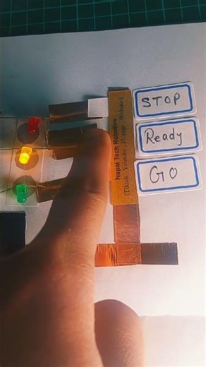 Traffic light project for Students #nepaltechrobotics #diy #ledwithbattery