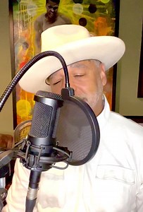 Yep, we made it to another weekend, and that means more of your favorite music! Join me today and every Saturday for Weekend with Ed Gordon 9-11AM EST (encore Sundays 1-3PM) on @siriusxm channel 141. I’ll give you stories about your favorite artists and their songs. Come on, spend a part of your weekend with me😉 | Ed Gordon