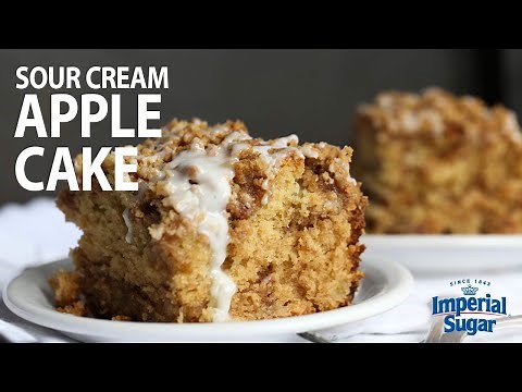 How to Make Sour Cream Apple Cake