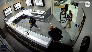 Jewelry store owner stops attempted robbery in California