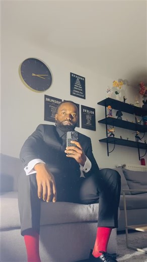 🎯 10 leçons essentielles après plusieurs années en ingénierie logicielle. Pendant les prochains jours, je partage les principes qui ont réellement transformé ma manière de travailler en tant qu’ingénieur. Pas de théorie. Pas de buzzword. Du terrain. 📅 Un épisode chaque jour à 19h. Si tu es développeur, ingénieur logiciel ou que tu veux progresser dans la tech, cette série est pour toi. 💾 Sauvegarde pour ne pas rater les prochains épisodes. #ingenieurlogiciel #apprentissage #tech #carriere #so