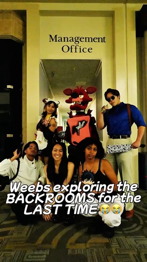 Her casually breaking the 4th wall… 😭#anime #backrooms #shorts