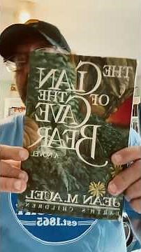 WRB Short Review - The Clan Of The Cave Bear - Jean M. Auel #booktube #bookreview