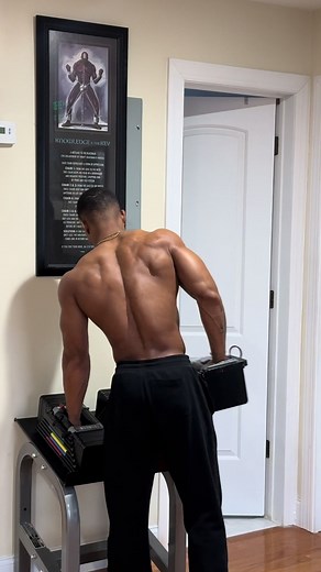 A workout for you to try on your next shoulder day with @PowerBlock. Add sets/reps to match training experience. These dumbbells take up less than 2 square feet of space and have a super sleek design. So whether you have a dedicated garage gym, or you just use a corner in your basement, you’ll have more room for your actual workout no matter what. Use my code donjae20 for $$ off your PowerBlock order #PowerBlock #PowerBlockPartner #PowerBlockDifference #homegym #workoutroutine #homeworkout #moti