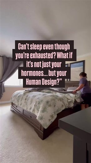 Here’s the mistake most Generators make: Going to bed when the clock says so… Instead of when their body is actually ready to crash. If you’re going to bed before your energy’s truly burned out, your sacral is like, “Wait, we’re not done yet!” Add fluctuating hormones to that? Boom—sleep disaster. Want to learn how to live, train, and recover in alignment with your Human Design? Comment “Design” below and I’ll send you a free resource to get you started with your unique design! #fitover40 #vibra