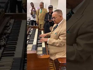 The maestro Curtis Daniel on organ #Aim #COGIC 2022 - That heavenly cathedral sound 🎹🤲🏿⛪️🎵