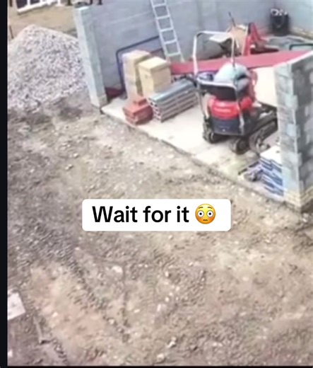 C_ntstruction on TikTok
