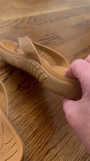 Watch Jiajiale review orthotic flip flops gold khaki color arch support on Amazon Live