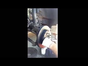 Freelander 2 rear disc and pad change part 2