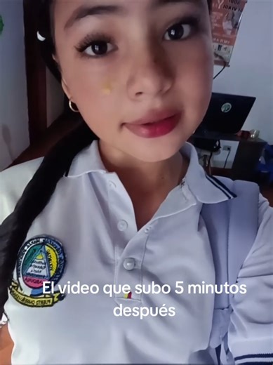 Foto divertida en la escuela con Aleja