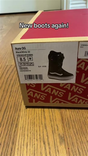 Vans Aura OG: Comfort Meets Style in Snowboarding