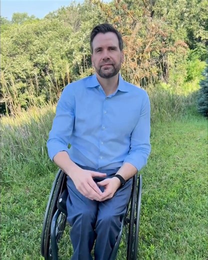 I’m Josh Turek. I’m a former pro wheelchair basketball player, four-time Paralympian, two-time Team USA gold medalist, and Democratic Iowa State Representative who won a Trump district. 𝗔𝗻𝗱 𝗜’𝗺 𝗿𝗲𝗮𝗱𝘆 𝘁𝗼 𝗿𝗲𝗽𝗹𝗮𝗰𝗲 𝗝𝗼𝗻𝗶 𝗘𝗿𝗻𝘀𝘁 𝗶𝗻 𝘁𝗵𝗲 𝗨.𝗦. 𝗦𝗲𝗻𝗮𝘁𝗲. There’s no denying this race is CRITICAL – it could determine Senate control. And where extremists like Ashley Hinson can rely on her big-money friends, I’m counting on grassroots donors to pitch in a couple bucks at 