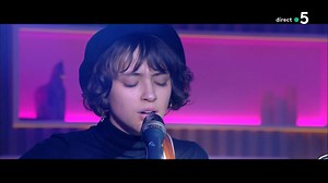40K views · 890 reactions |  Elle est la révélation folk de la scène musicale française, Pomme interprète le titre « Je sais pas danser » sur la scène de #CàVous !  | C à vous | Facebook