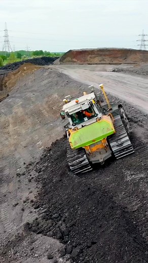 ZTL Contracting Liebherr PR736 dozer grading a slope. #ztlcontracting #applebridgefamily #liebherr #dozer #bulldozer #construction #bulldozers #liebherrpr736 | Awesome Earthmovers