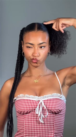 Chelsey Angel on Instagram: "quick and easy curly hairstyle ✨ using @fentyhair #curlyhairstyles #hairtutorial #quickhairstyles #hairstylevideo #curlcurl"