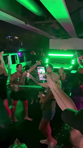 I discovered wild jeep adventures in Tennessee! 🚙