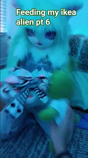 alien feeding yayyyy #feed #yay #idkwhattoputhere